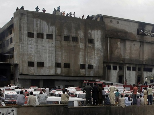 pakistan-garment-factory-fire-5-537x402